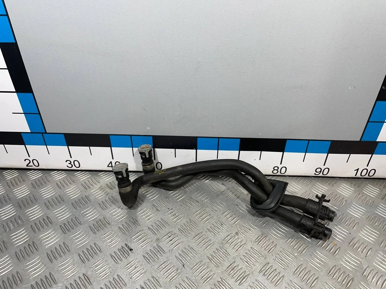 [Б/У] Патрубок отопителя двойной [Код: 00619938 ]