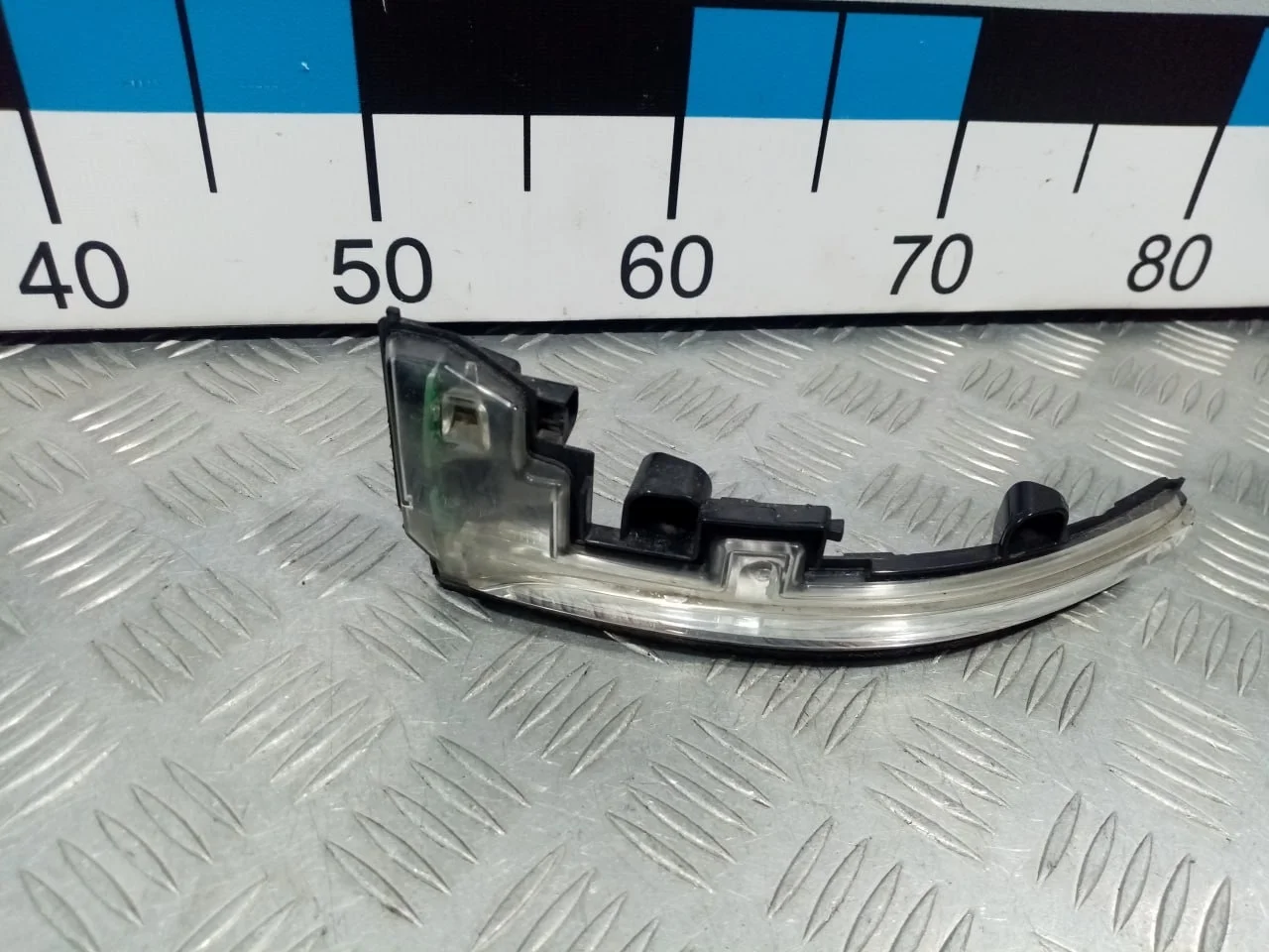 [Б/У] Повторитель в зеркало левое [Код: 00621108 ]