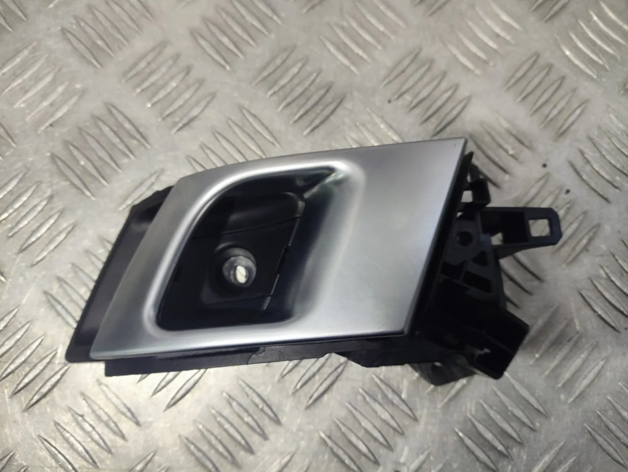 [Б/У] Ручка двери внутренняя правая [Код: 00603941 ]