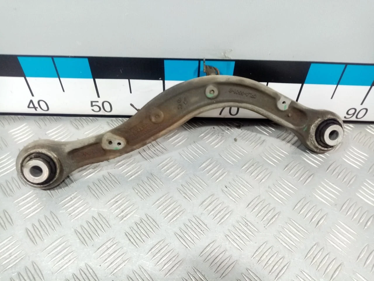 [Б/У] Рычаг задний верхний [Код: 00621017 ]