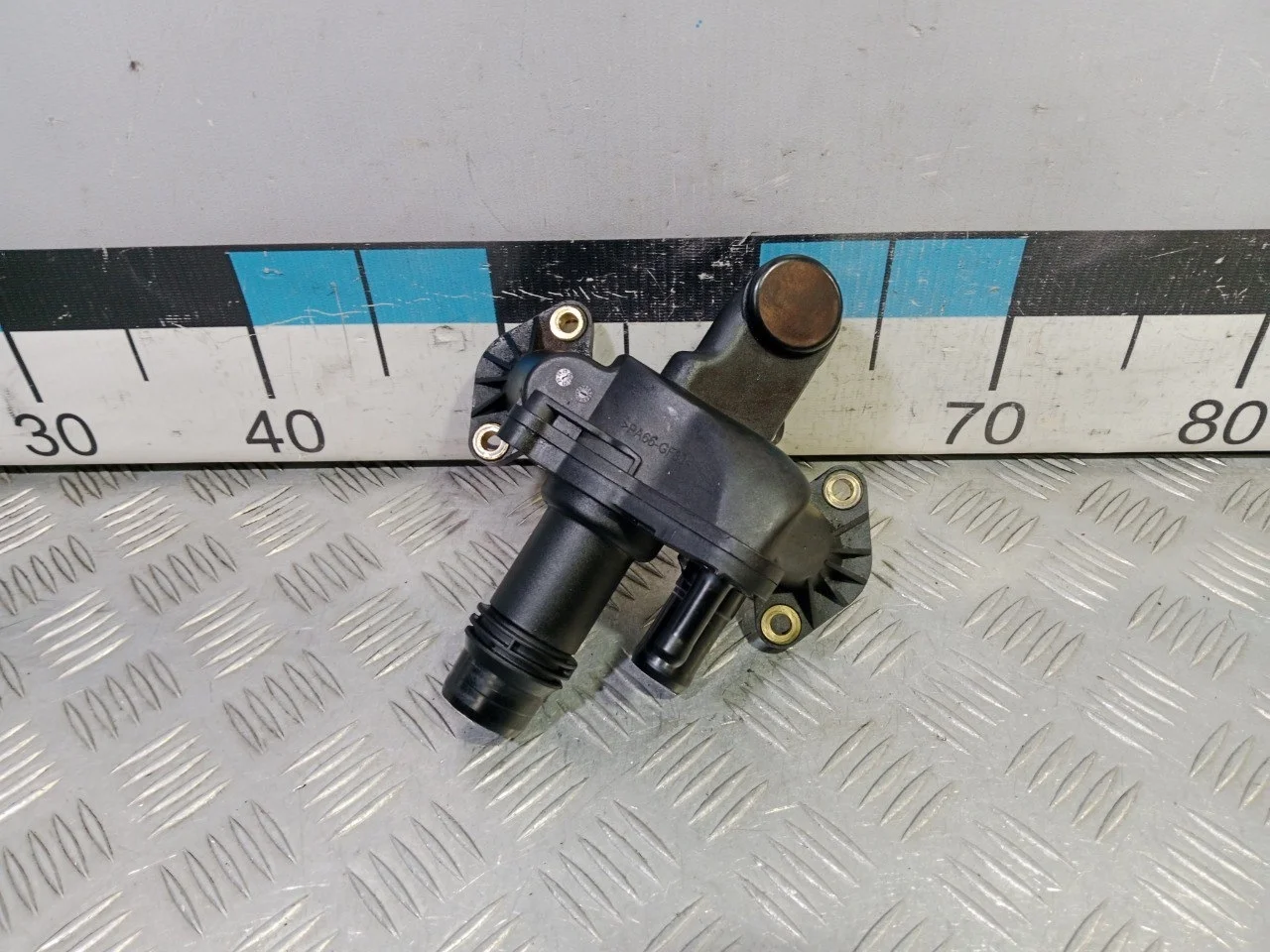 [Б/У] Тройник системы охлаждения [Код: 00581302 ]