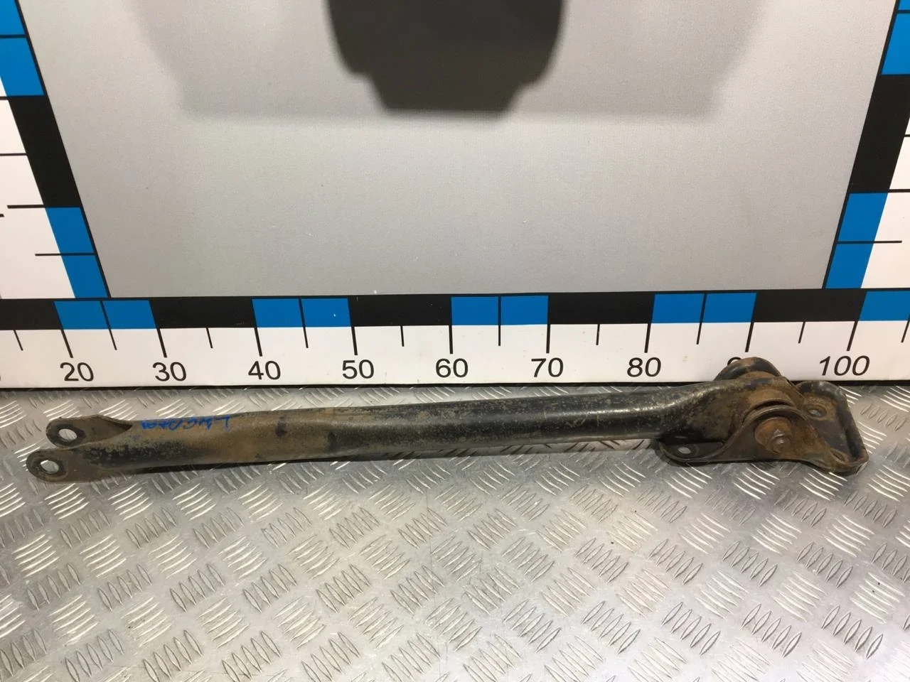 [Б/У] Тяга задняя продольная правая - пробег 104т [Код: 00623454 ]