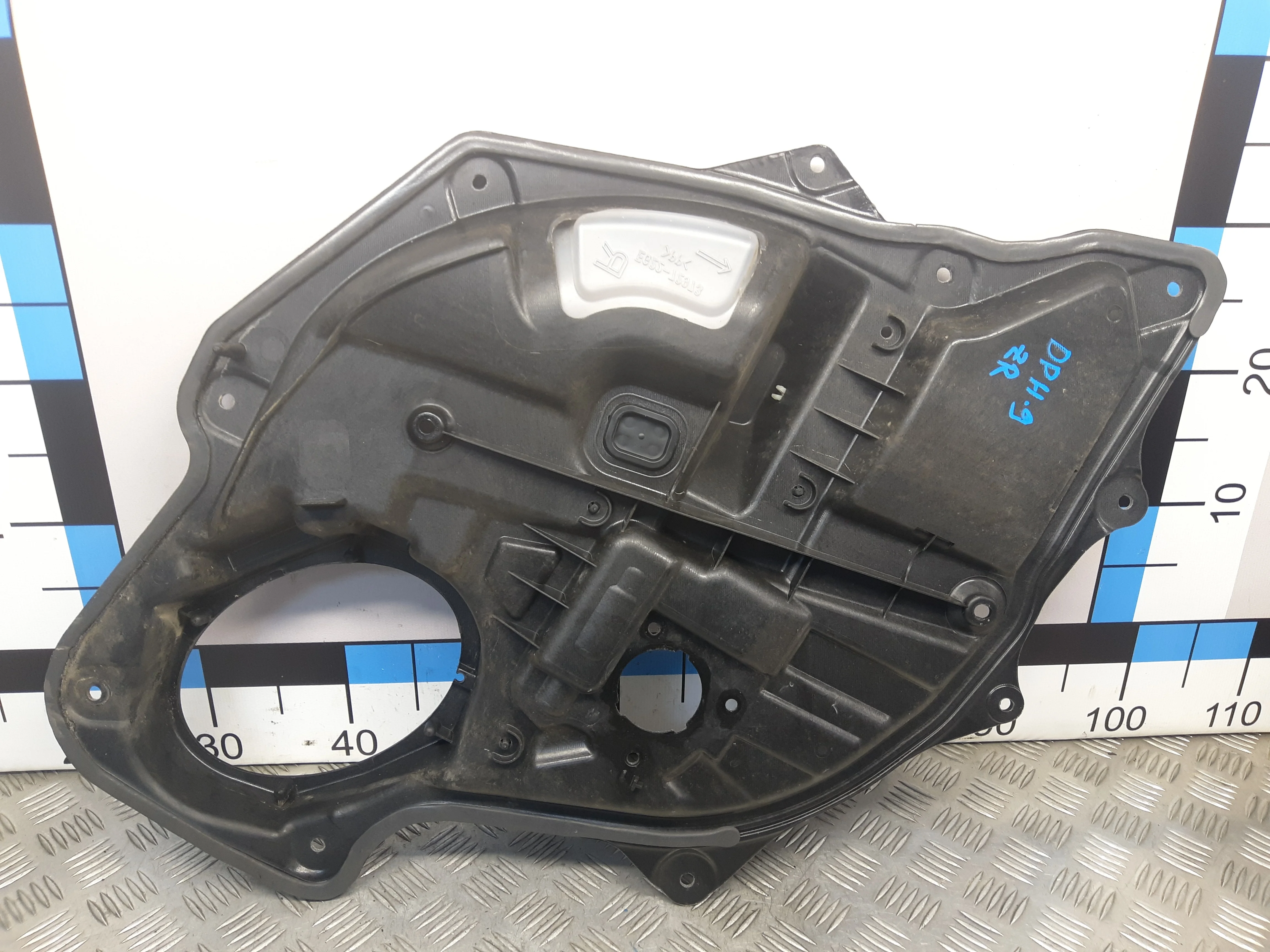 [Б/У] Панель монтажная задней правой двери [Код: 00354781]