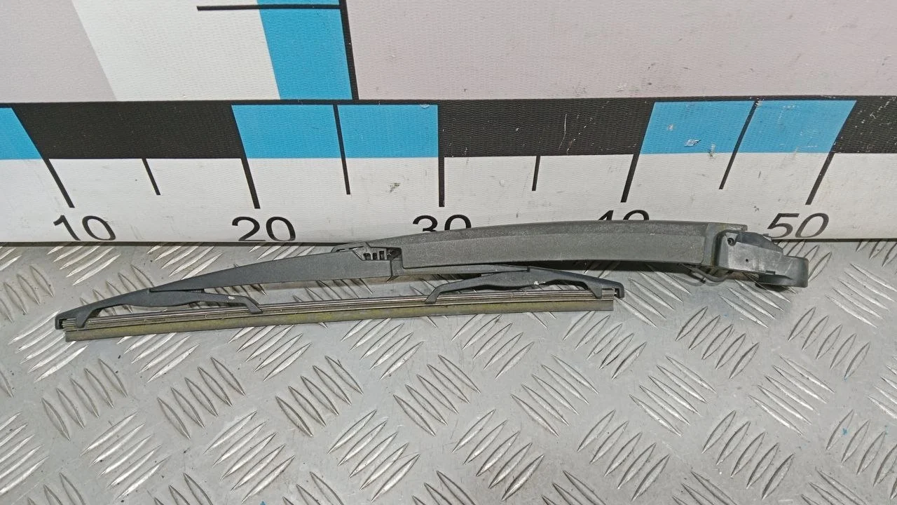 [Б/У] Поводок заднего стеклоочистителя Mazda 5 [Код: 00397621]