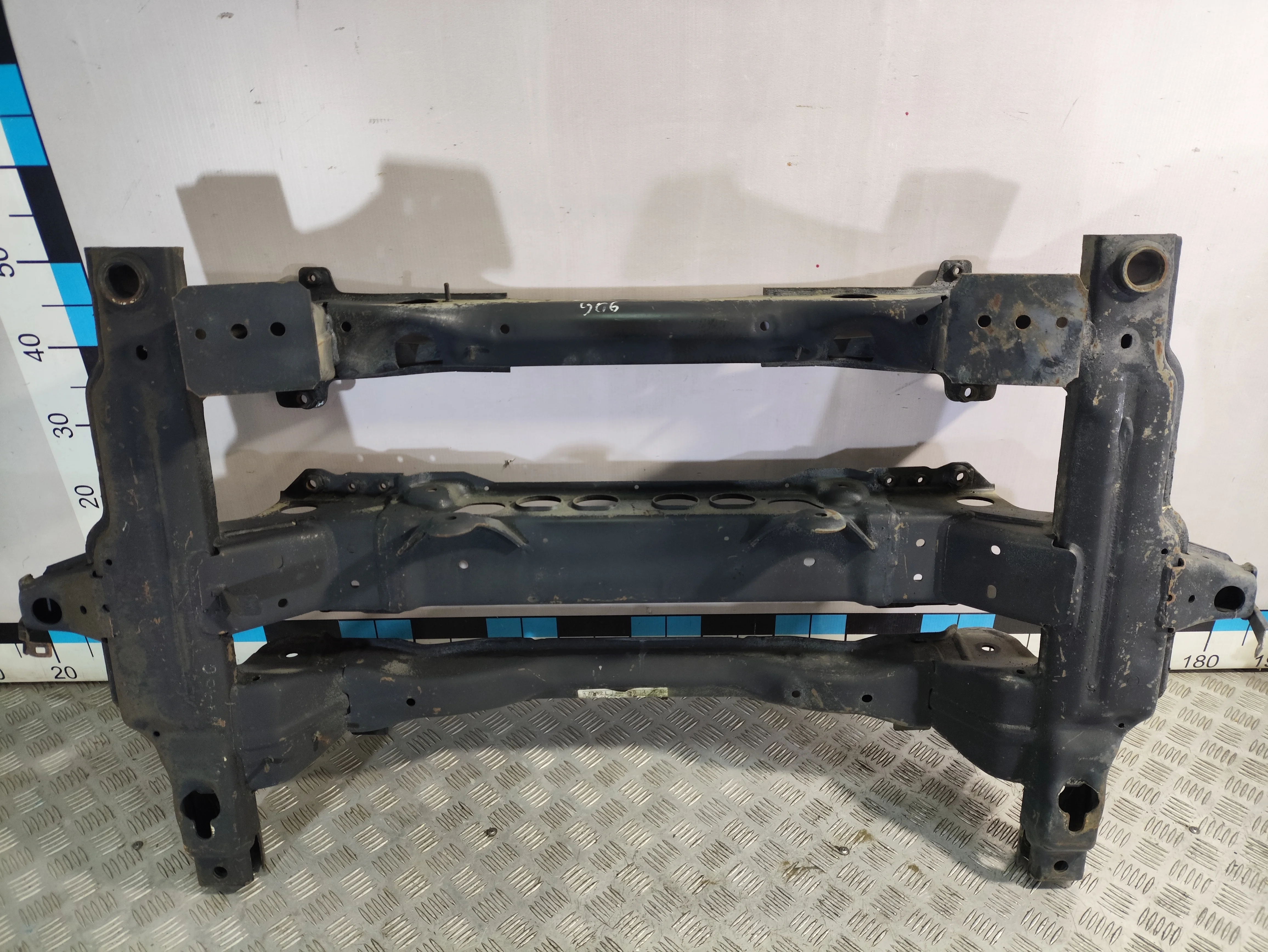 [Б/У] Балка подмоторная [Код: 00429805 ]