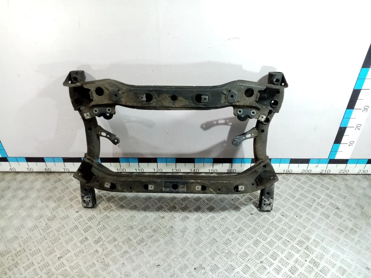 [Б/У] Балка подмоторная [Код: 00609673 ]