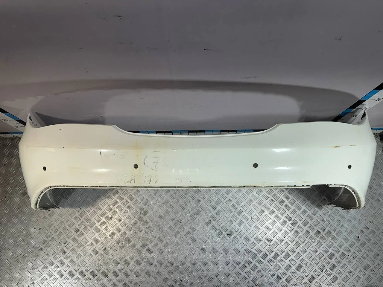 [Б/У] Бампер задний (под парктрон) MB C117 CLA [Код: 00611118 ]