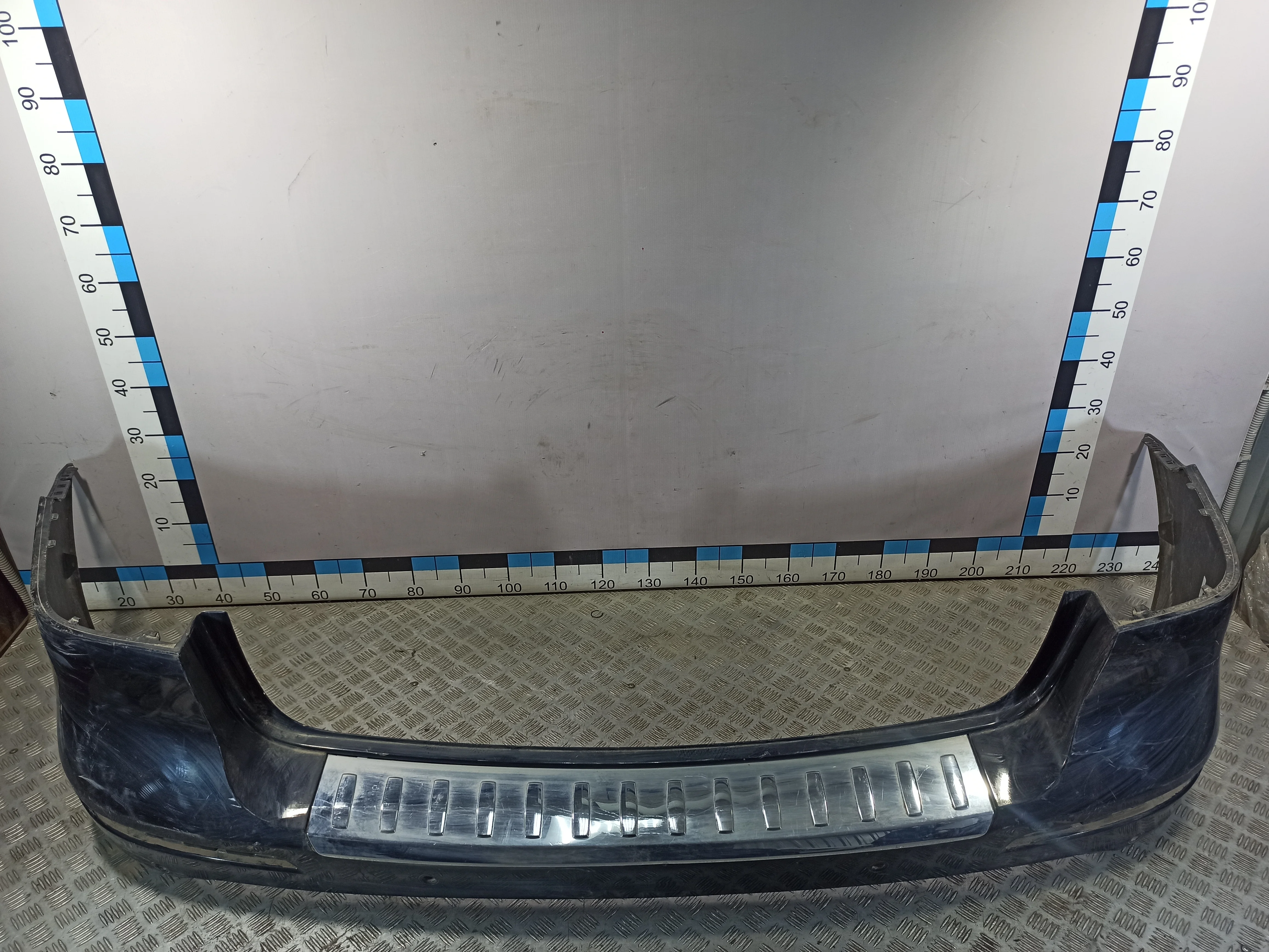 [Б/У] Бампер задний под парктроники MB W166 [Код: 00401772 ]