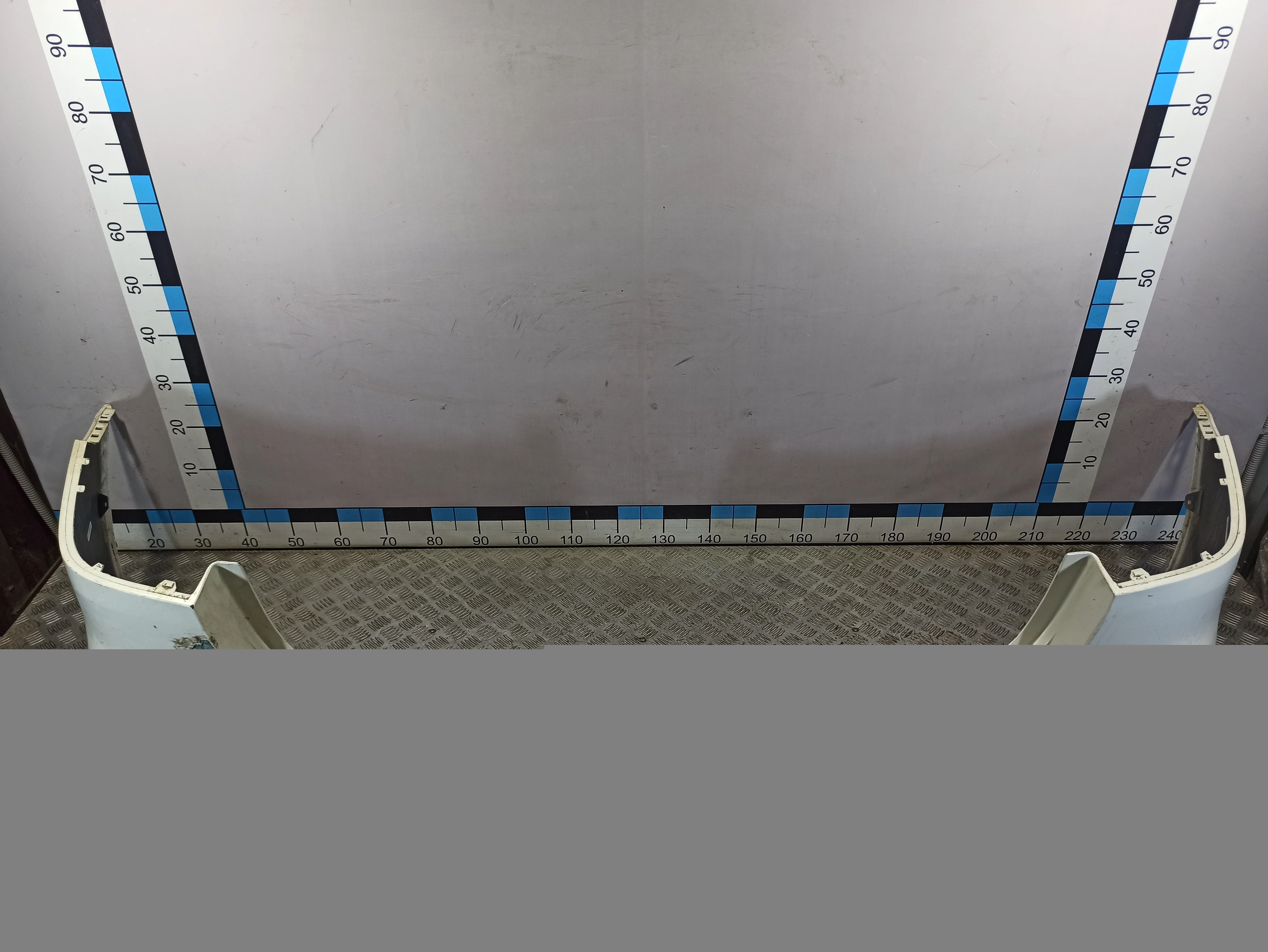 [Б/У] Бампер задний под парктроники MB W166 [Код: 00401870 ]