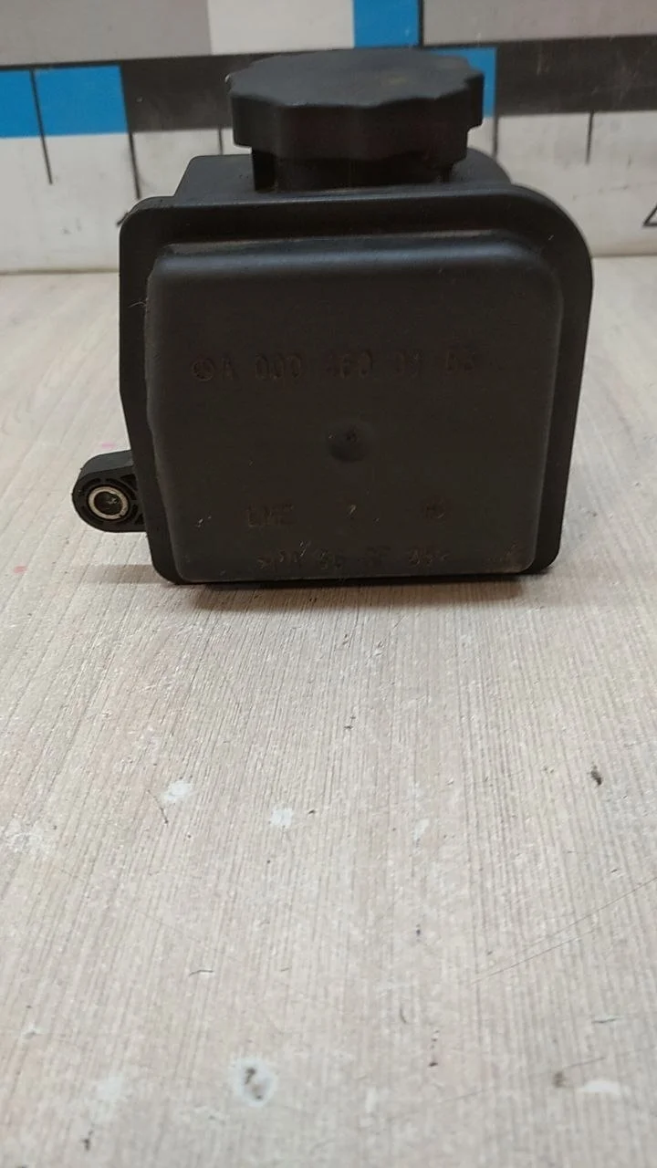 [Б/У] Бачок гидроусилителя Mercedes Benz [Код: 00678983 ]