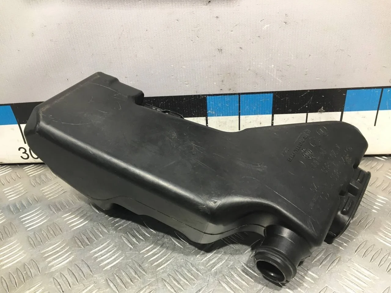 [Б/У] Бачок омывателя лобового стекла [Код: 00578770 ]