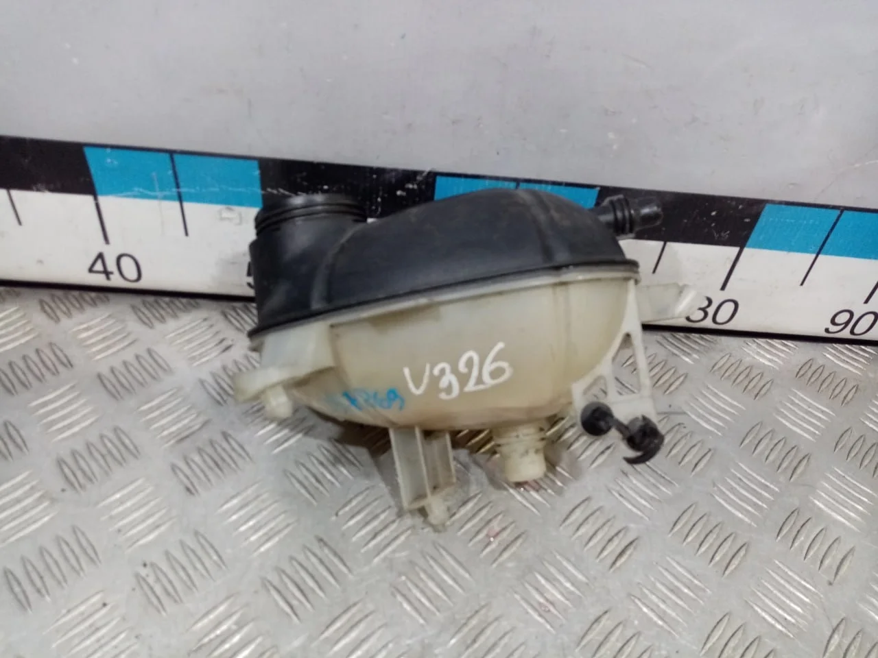 [Б/У] Бачок расширительный [Код: 00565056 ]