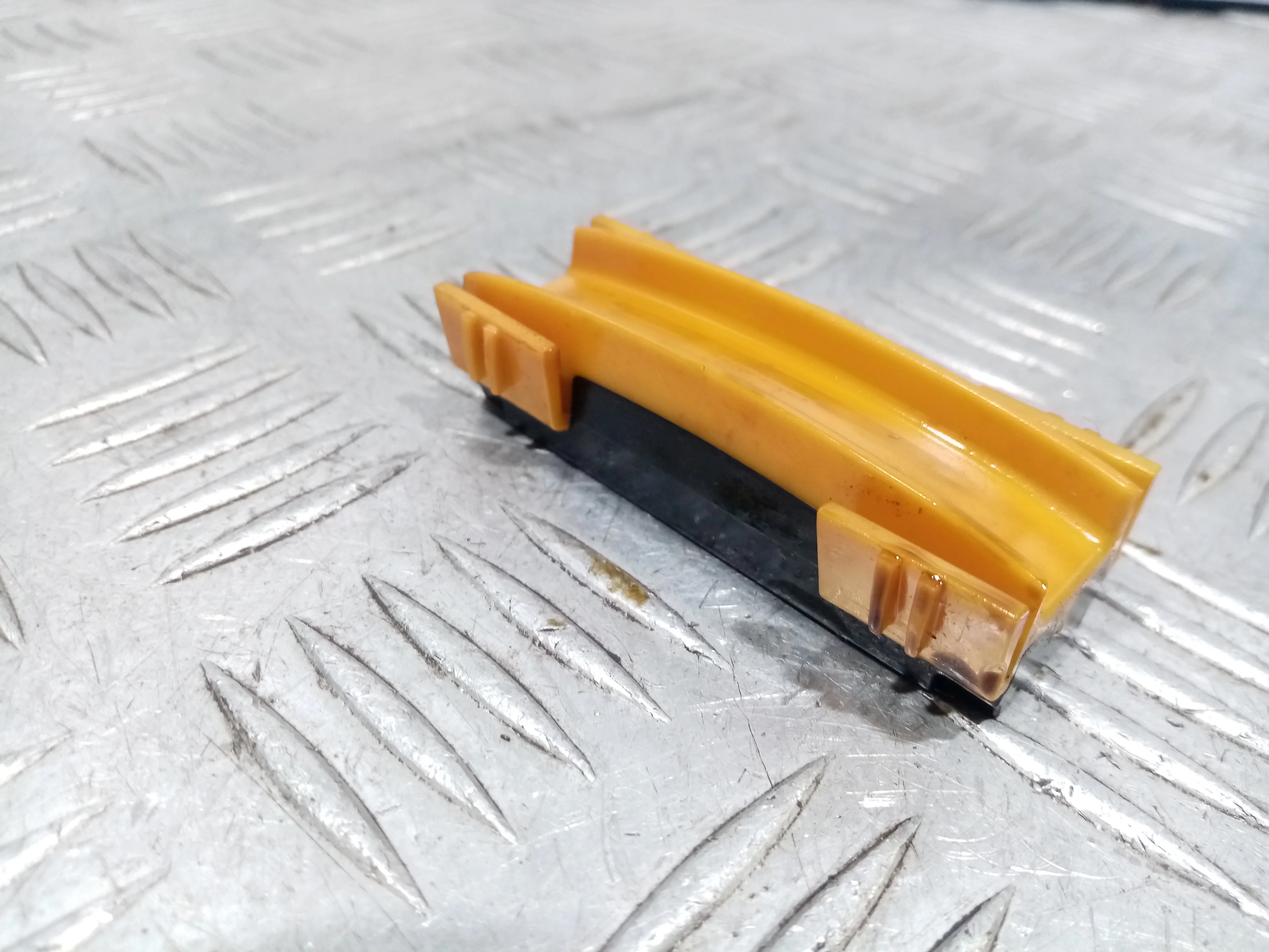 [Б/У] Башмак натяжителя [Код: 00423489 ]