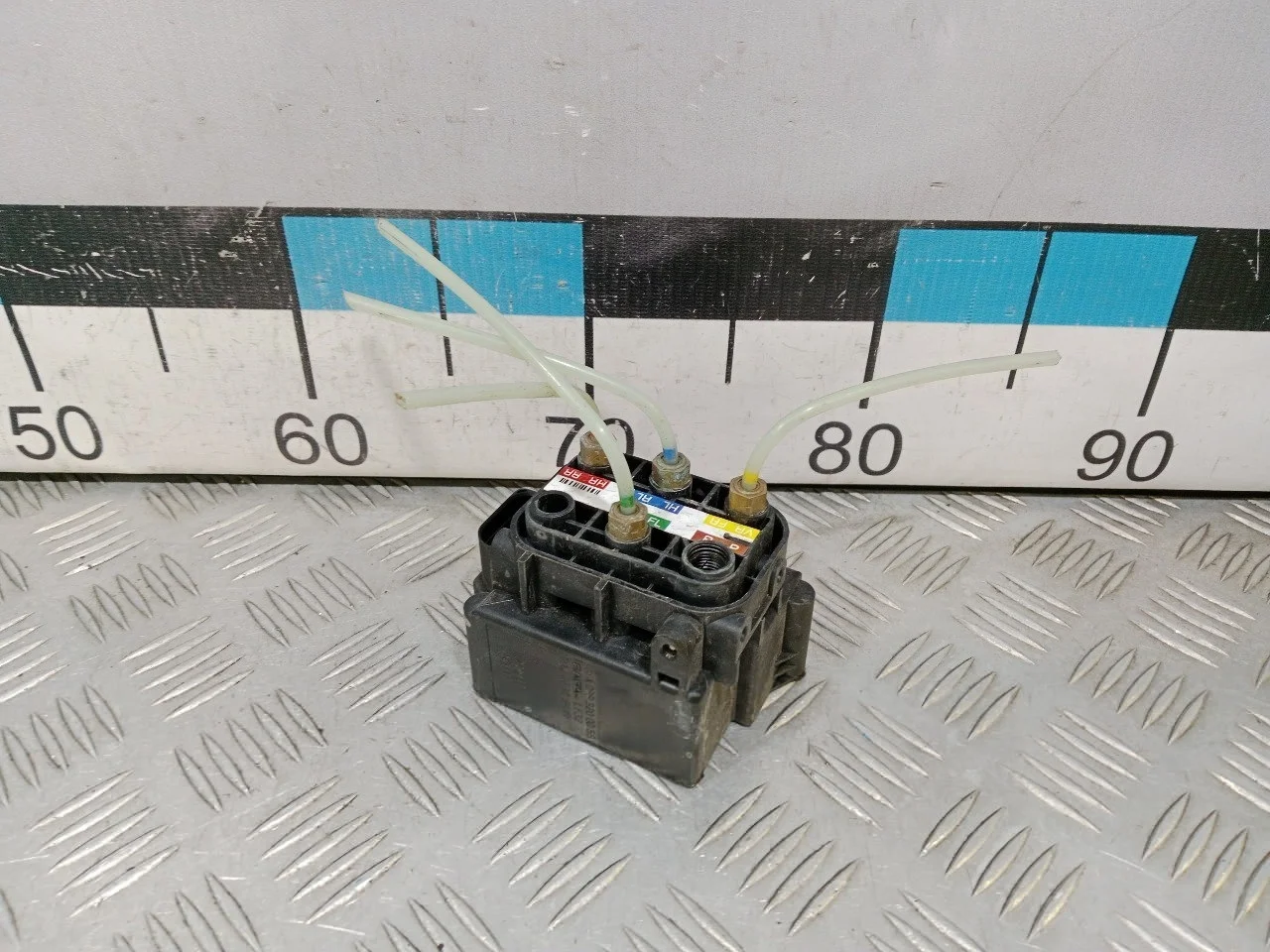 [Б/У] Блок клапанов MB W222 2013>;W205 2014>;W217 S-Klasse coupe 2014> [Код: 00539206 ]