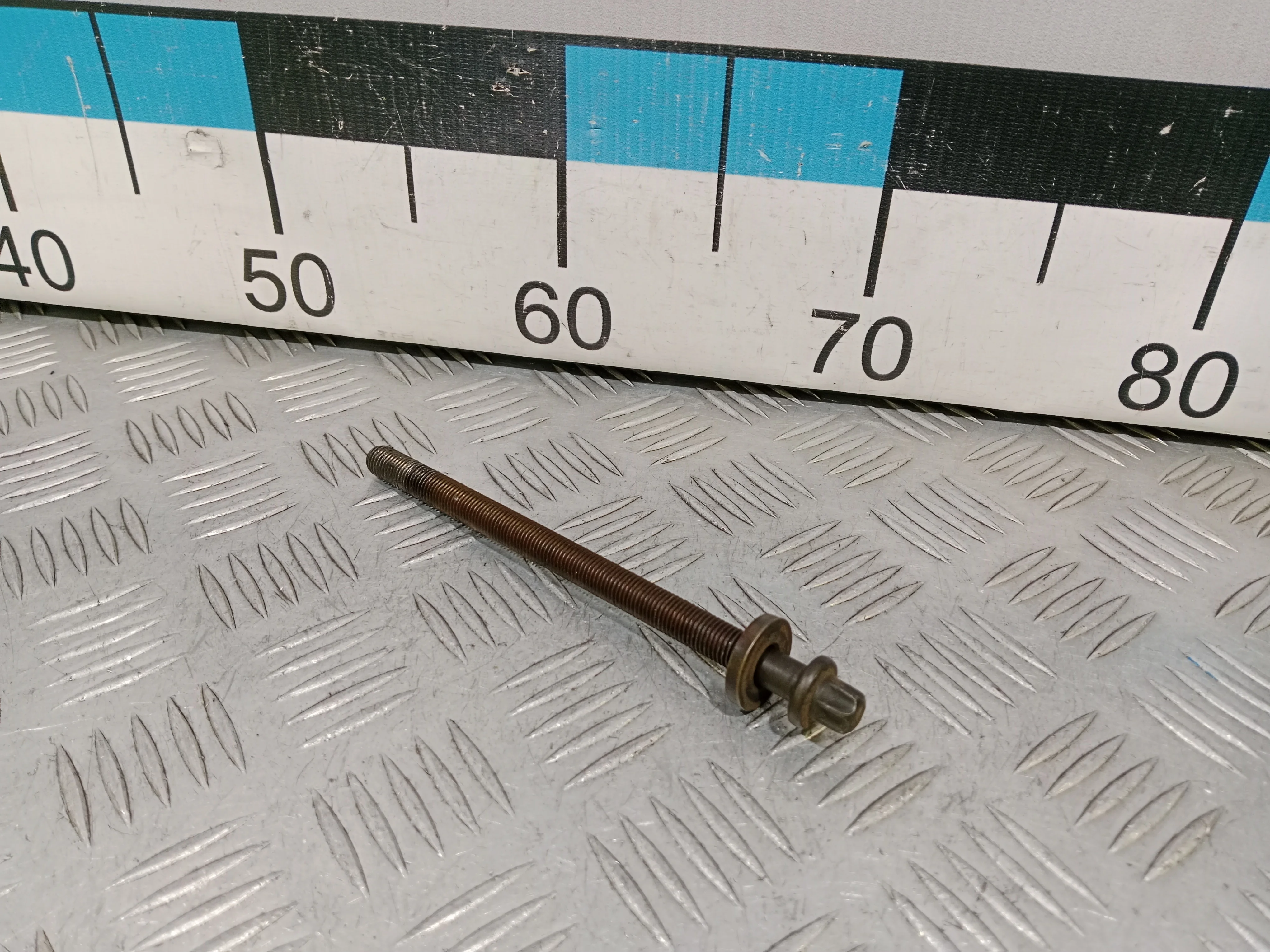 [Б/У] Болт ГБЦ Mercedes [Код: 00468801 ]