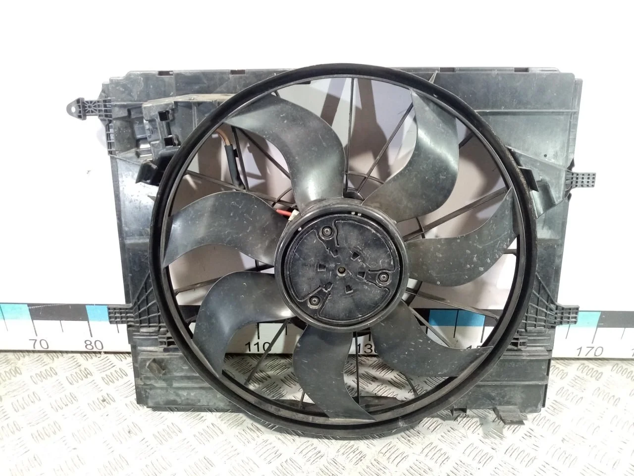 [Б/У] Вентилятор радиатора [Код: 00533892 ]