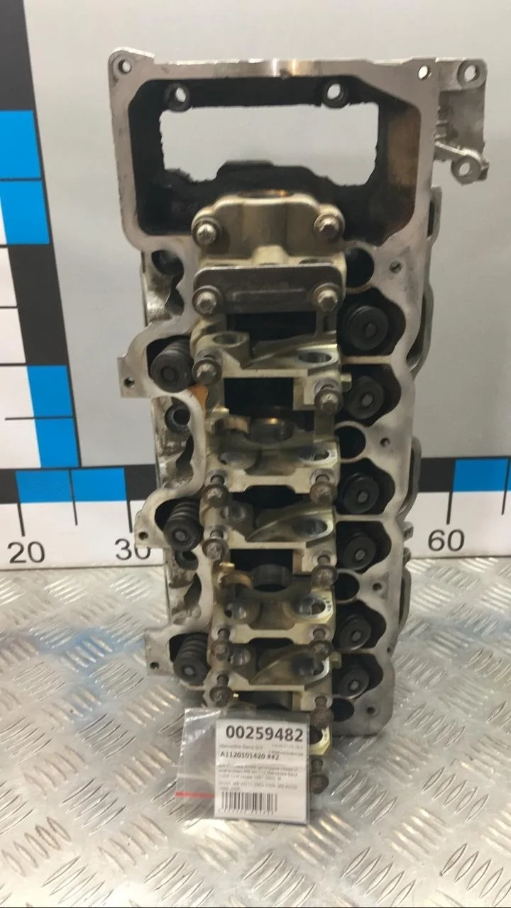 [Б/У] Головка блока левая Mercedes om.112 - c клапанами [Код: 00289633 ]