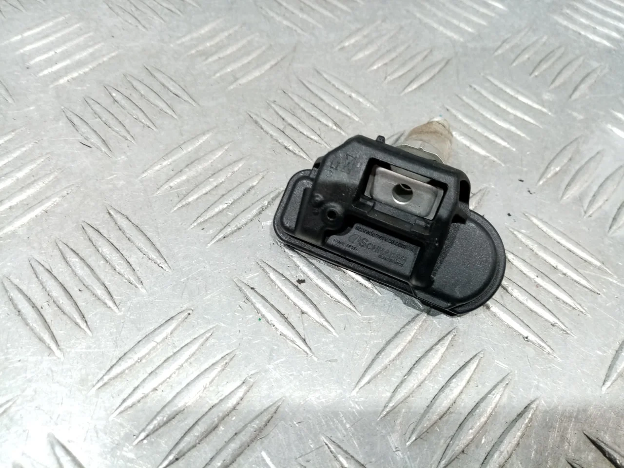 [Б/У] Датчик давления в шине TPMS Mercedes [Код: 00655464 ]