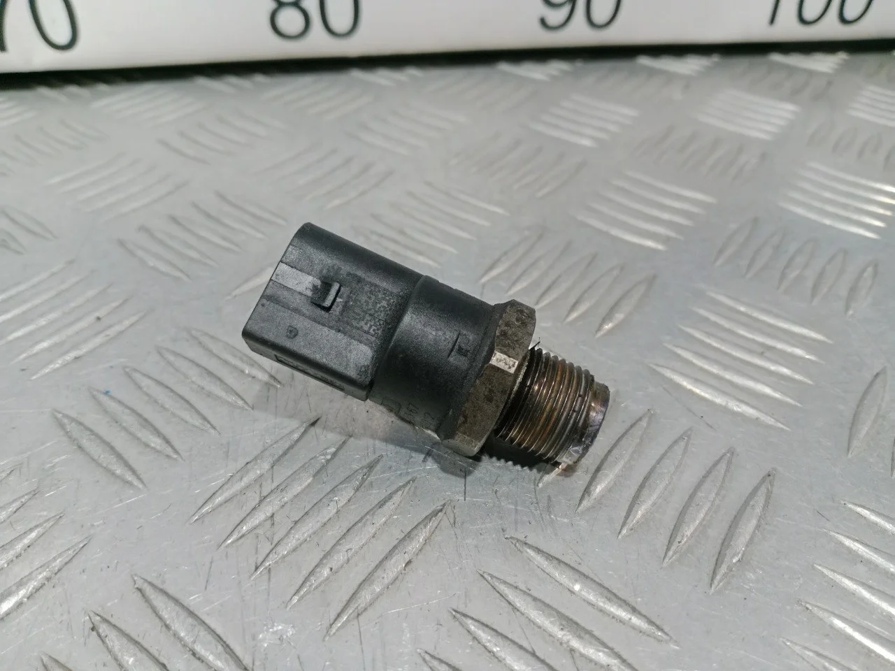[Б/У] Датчик давления топлива Mercedes [Код: 00622391 ]