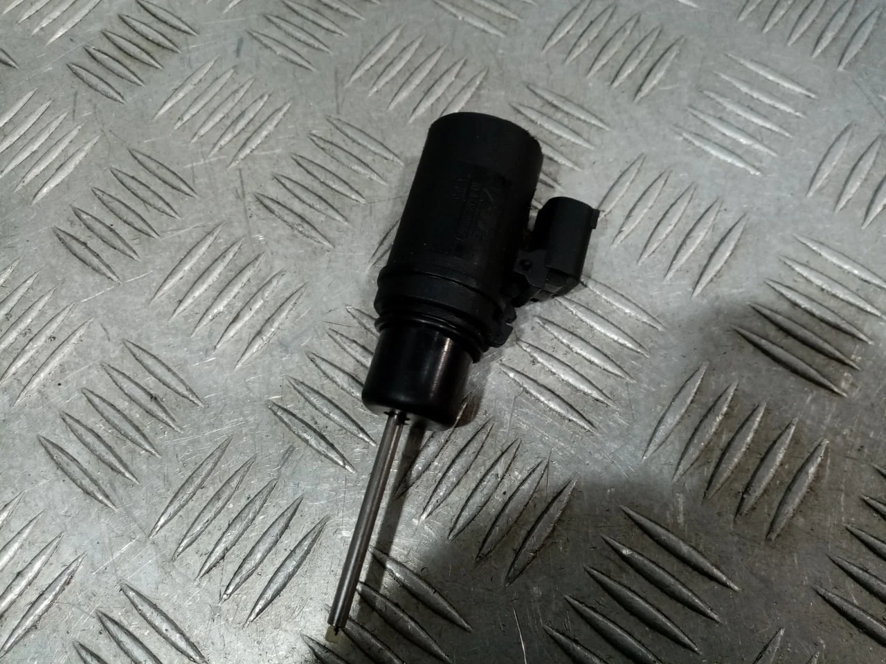 [Б/У] Датчик давления усилителя тормозов Mercedes [Код: 00656435 ]