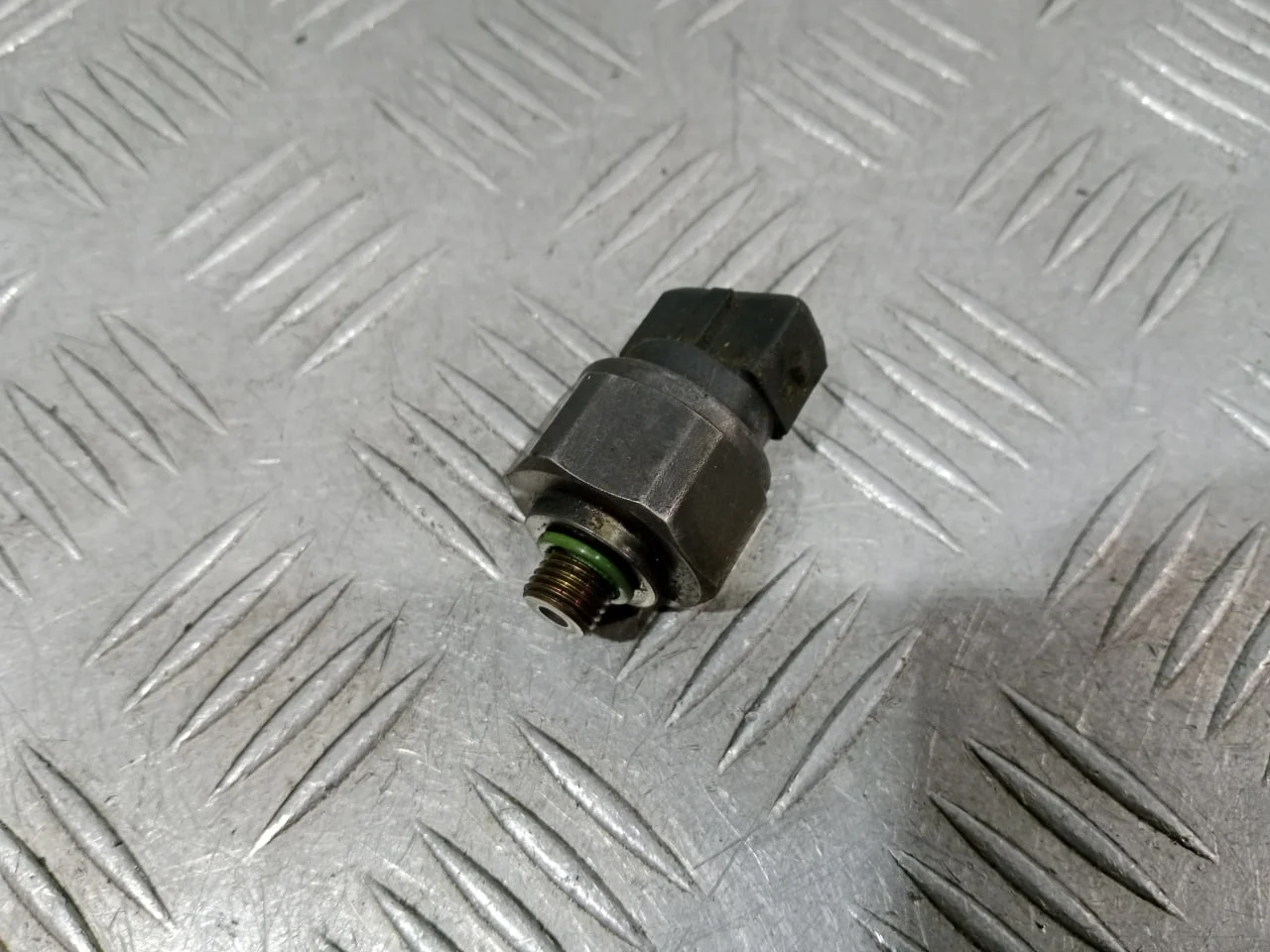 [Б/У] Датчик кондиционера Mercedes [Код: 00661530 ]