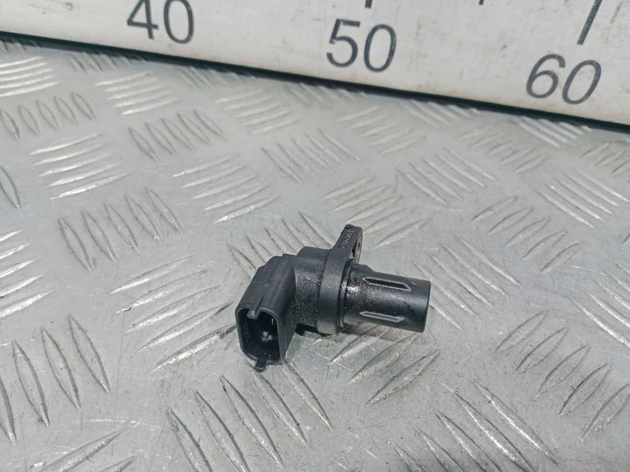 [Б/У] Датчик положения распредвала MB [Код: 00591225 ]