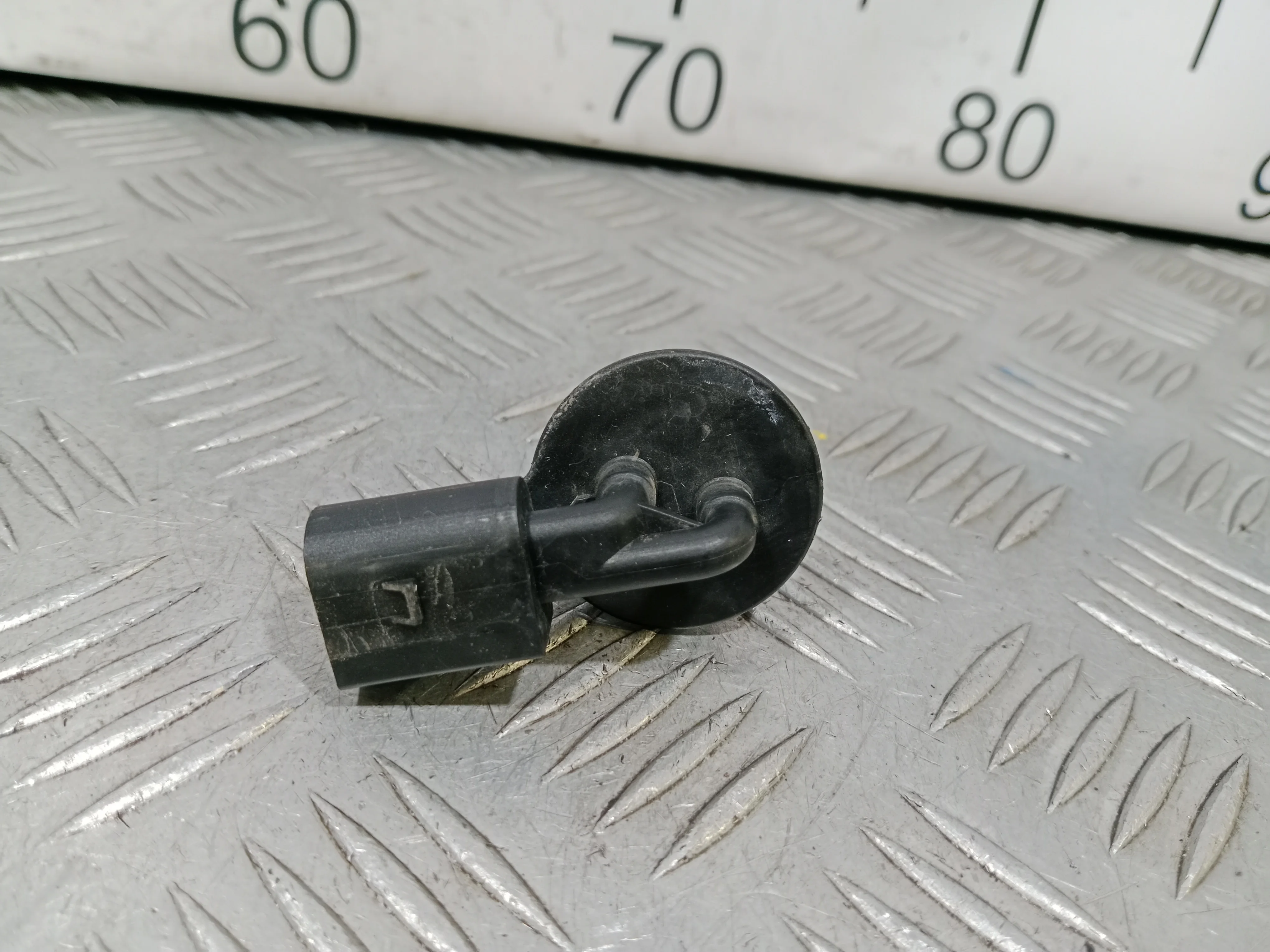 [Б/У] Датчик уровня в бачок омывателя Mercedes [Код: 00422152 ]