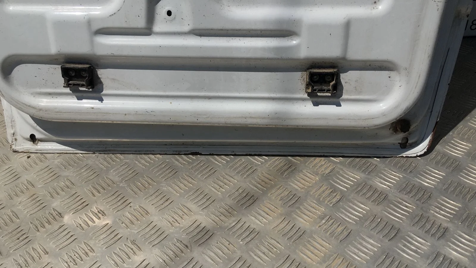 [Б/У] Дверь передняя правая - начальная корозия [Незначительные дефекты] [Код: 00310192 ]