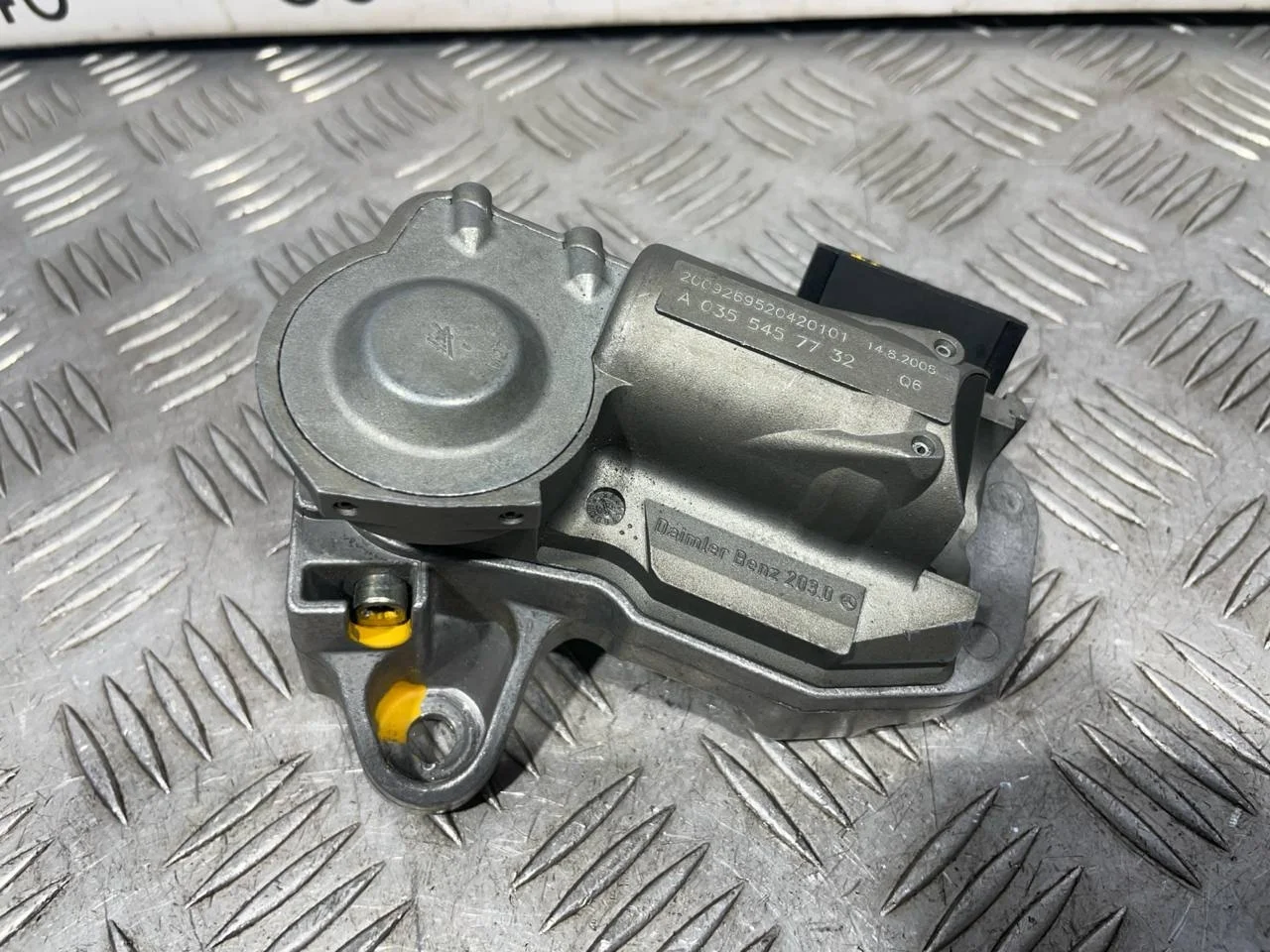 [Б/У] Замок блокировки рулевого вала - скол фишки [Незначительные дефекты] [Код: 00309376 ]