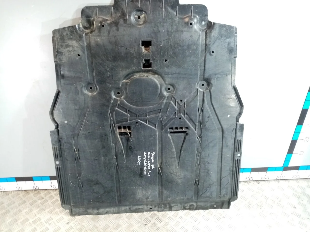 [Б/У] Защита антигравийная [Код: 00624741 ]