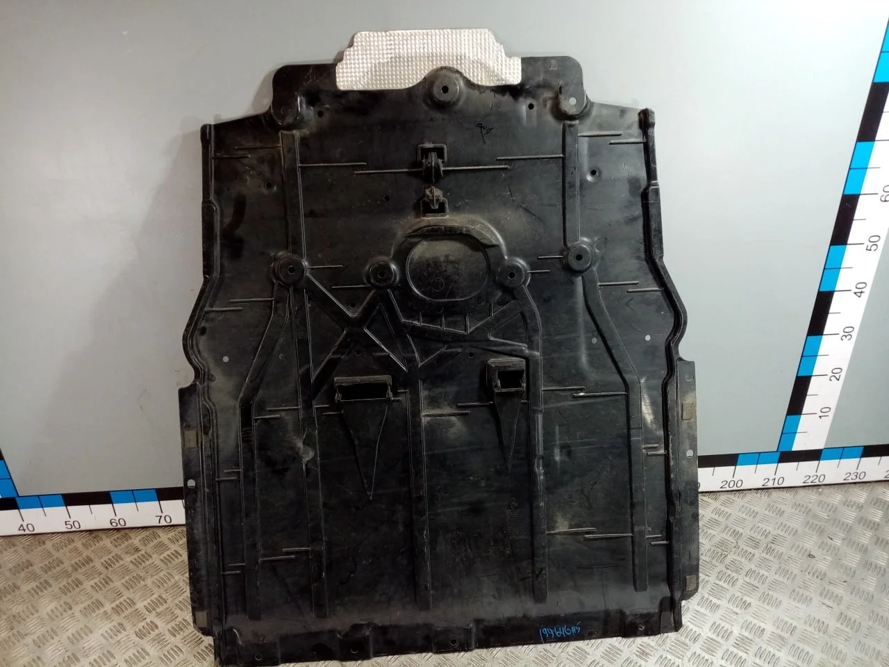 [Б/У] Защита антигравийная [Код: 00624742 ]