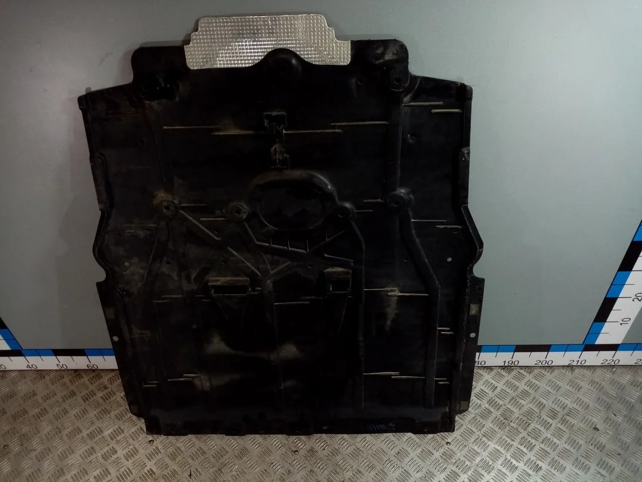 [Б/У] Защита антигравийная [Код: 00624743 ]