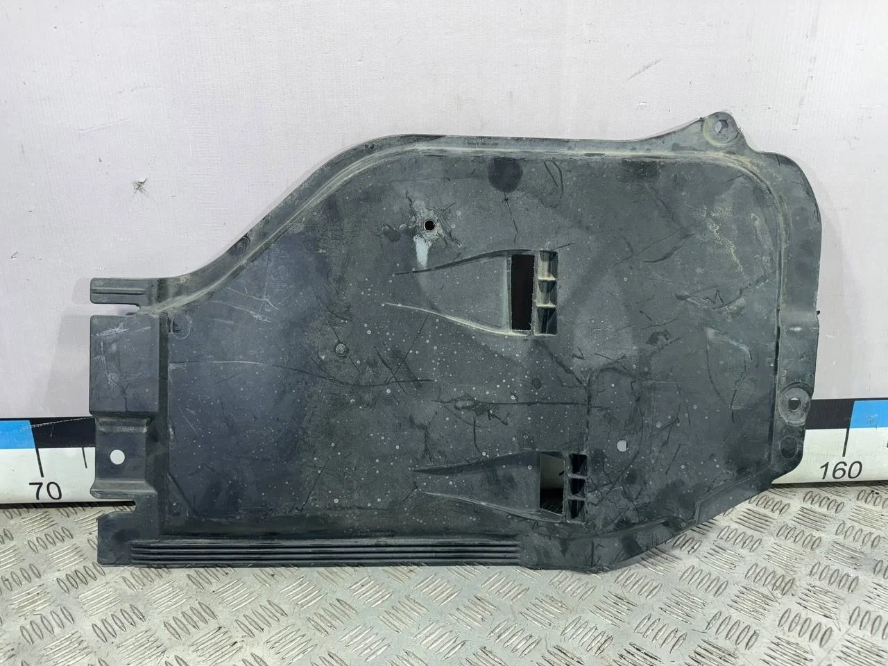 [Б/У] Защита двигателя Mercedes W246 [Код: 00511608 ]