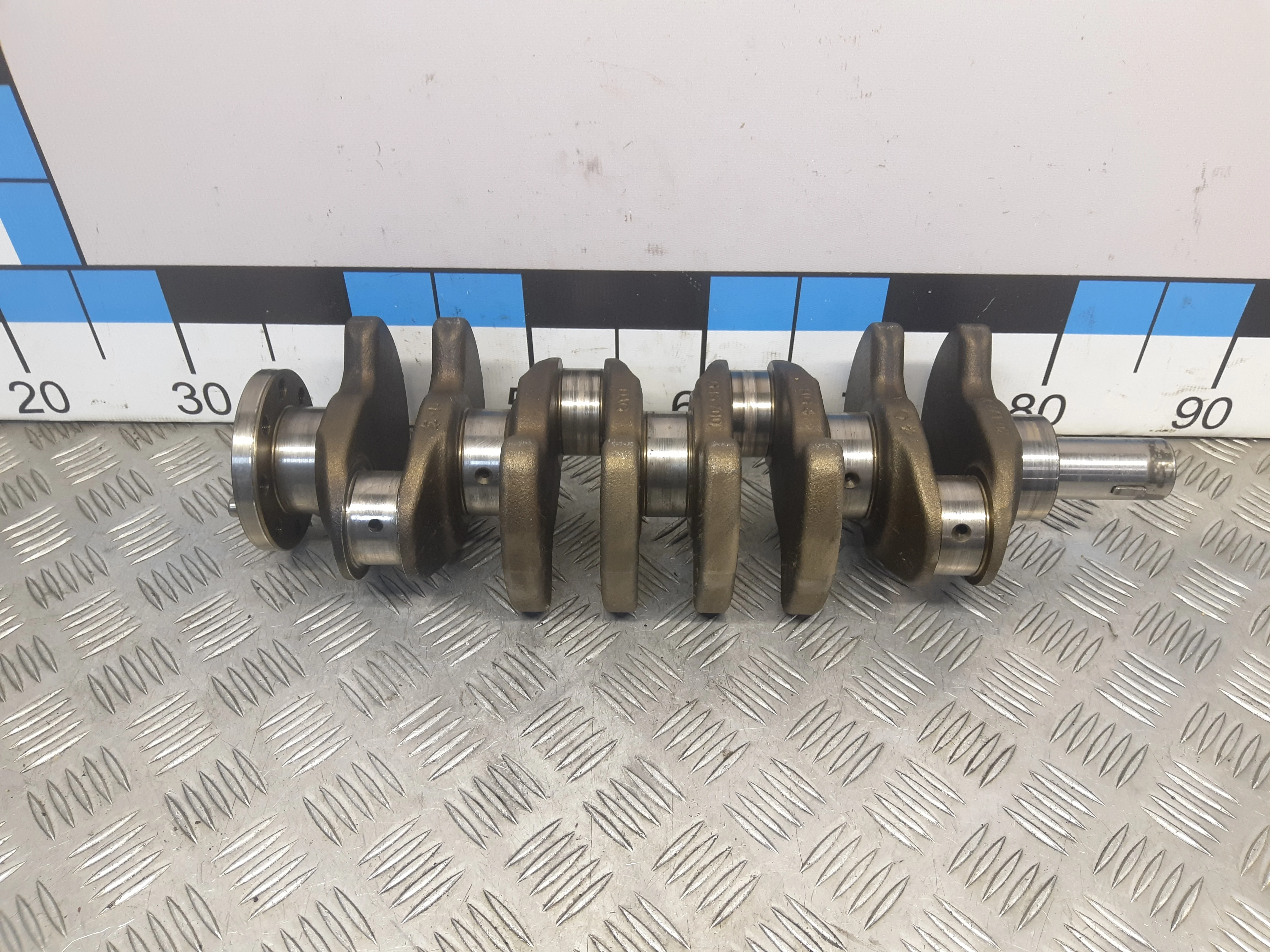 [Б/У] Коленвал MB om.271 - под шлифовку [Незначительные дефекты] [Код: 00352444 ]