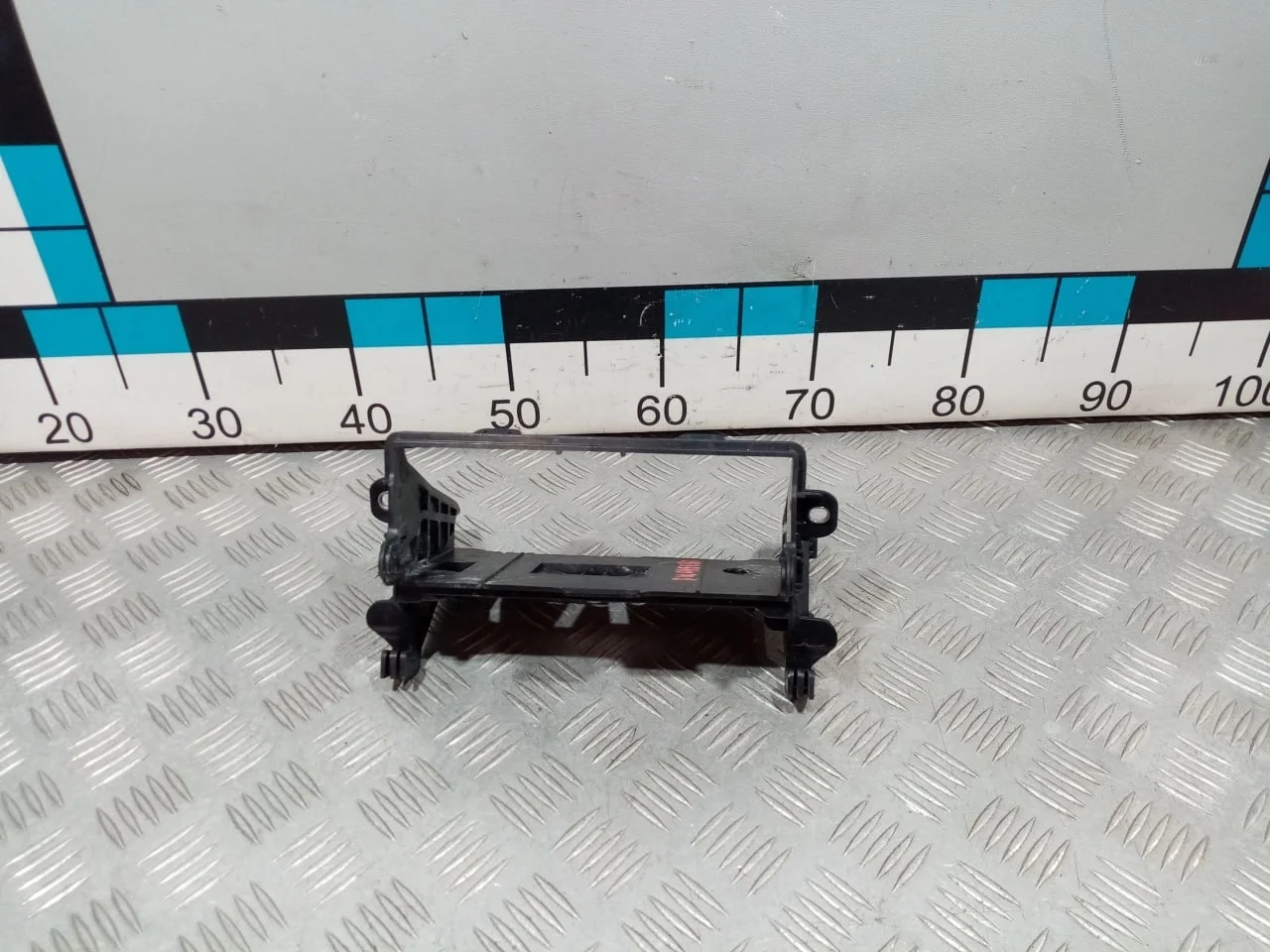 [Б/У] Кронштейн блока управления [Код: 00674796 ]