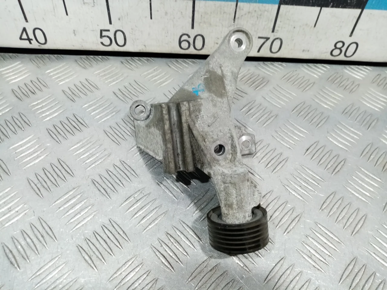 [Б/У] Кронштейн двигателя [Код: 00606092 ]