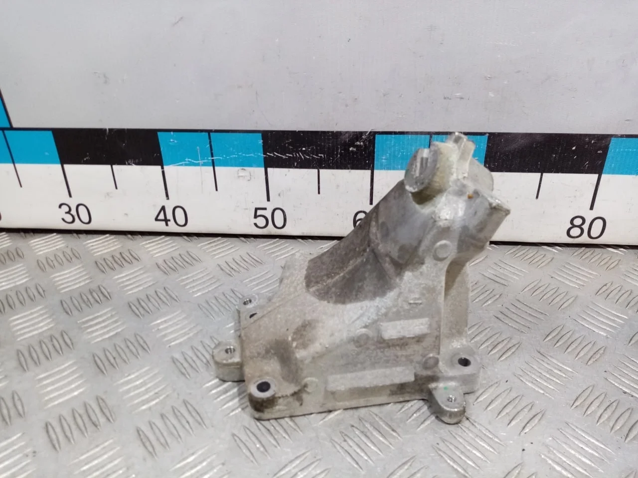 [Б/У] Кронштейн двигателя левый [Код: 00537309 ]