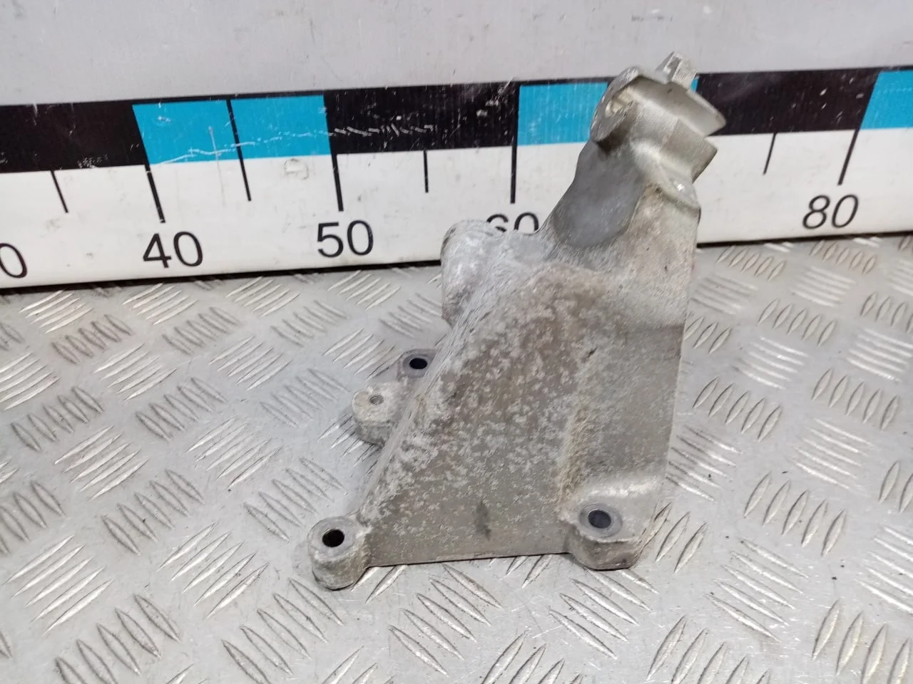 [Б/У] Кронштейн двигателя правый [Код: 00537316 ]