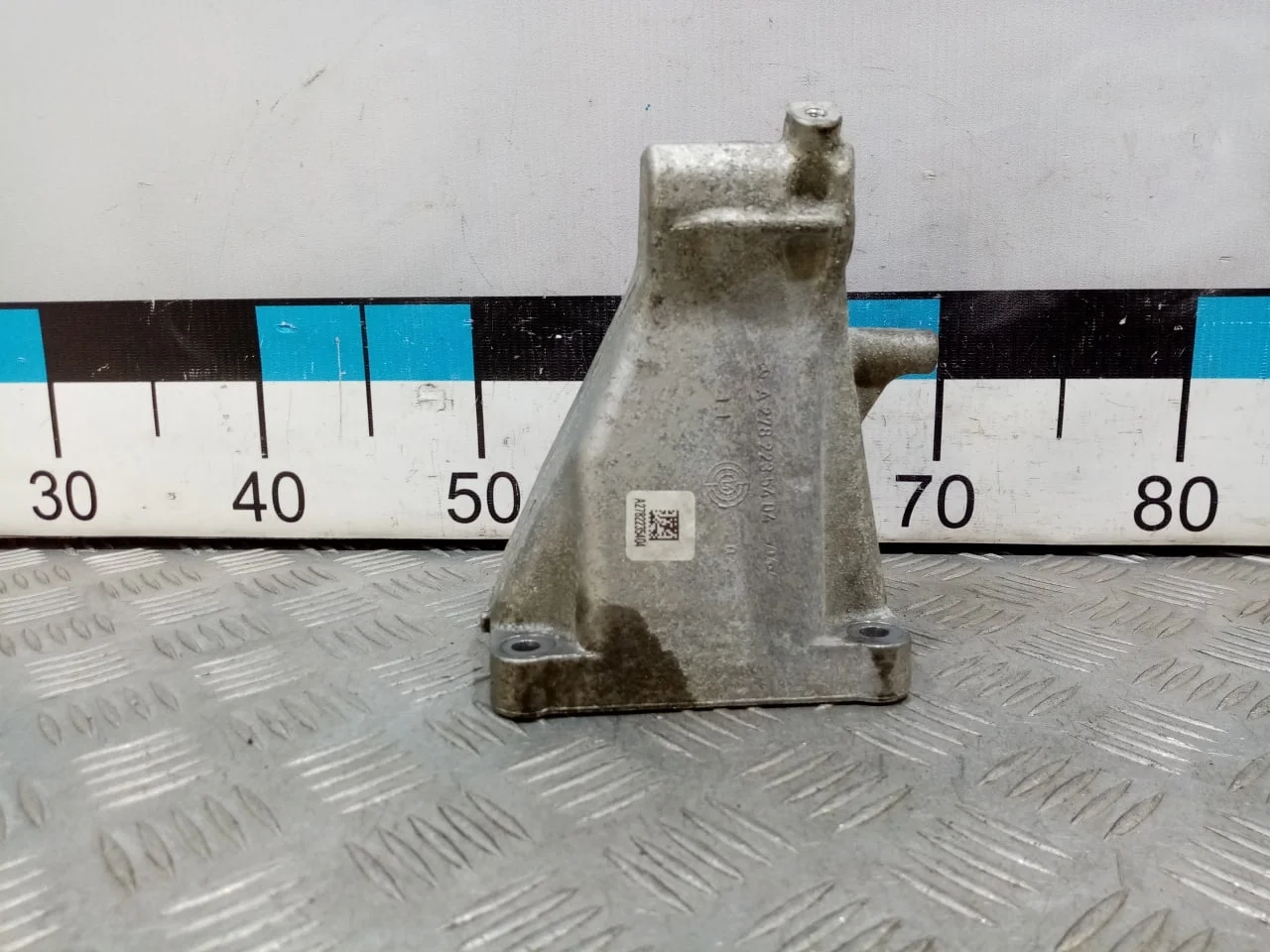 [Б/У] Кронштейн двигателя правый [Код: 00522762 ]