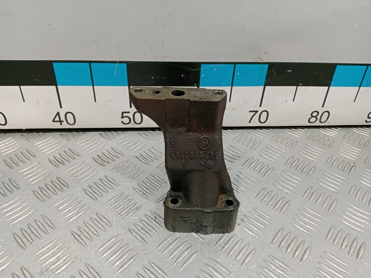 [Б/У] Кронштейн турбины MB om642 [Код: 00648198 ]