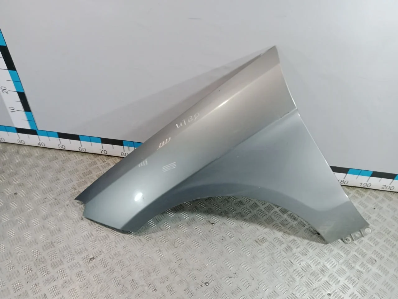 [Б/У] Крыло переднее левое [Код: 00686723 ]