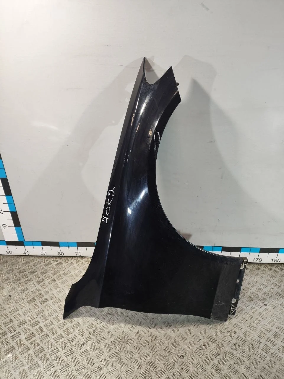 [Б/У] Крыло переднее правое Mercedes W205 [Код: 00678495 ]