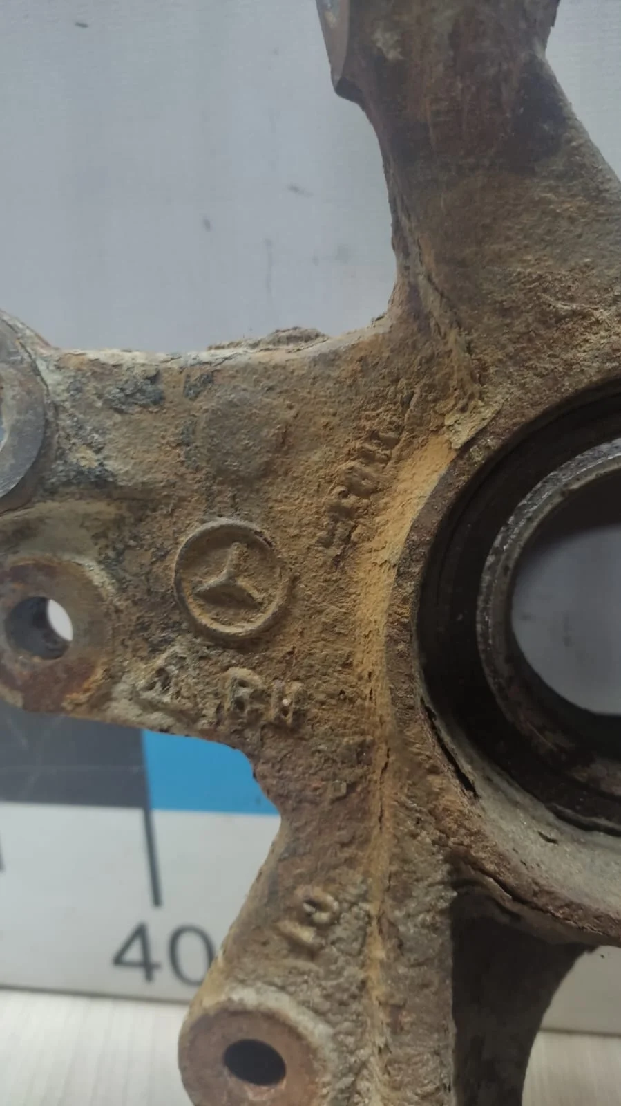 [Б/У] Кулак поворотный задний правый MB X164 [Код: 00297530 ]