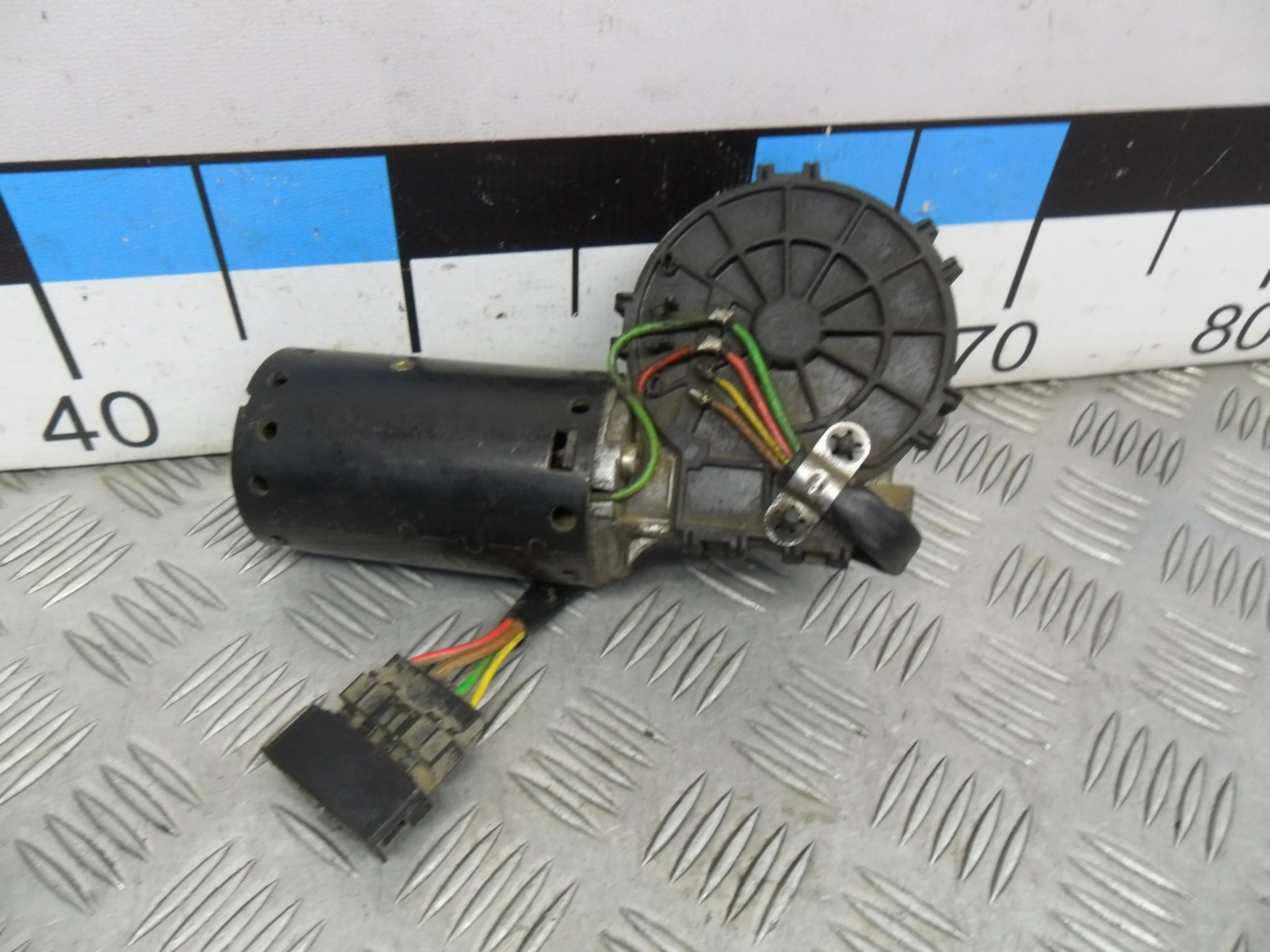 [Б/У] Моторчик стеклоочистителя передний W220 [Код: 00356813 ]