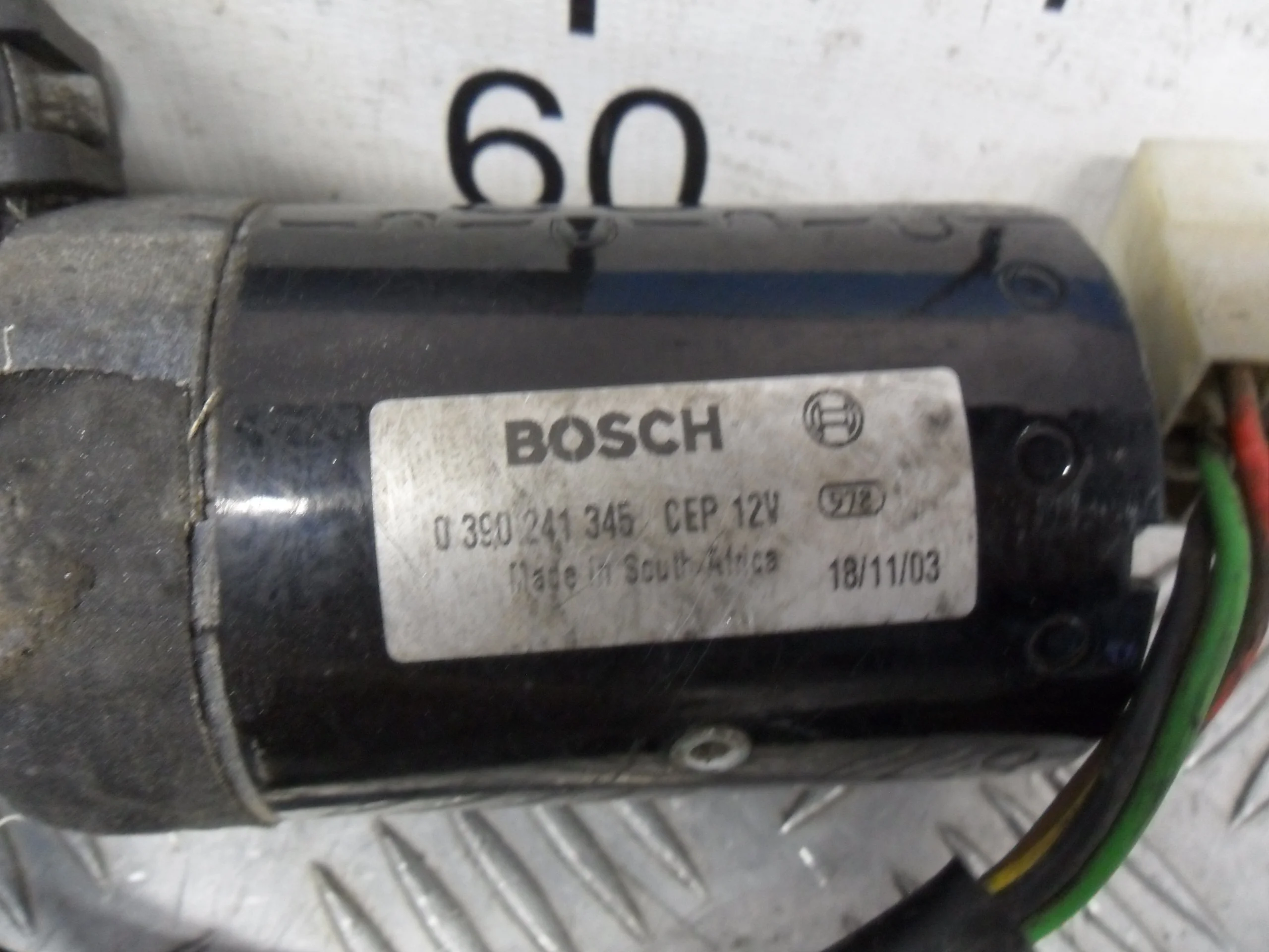 [Б/У] Моторчик стеклоочистителя передний W220 [Код: 00367466 ]