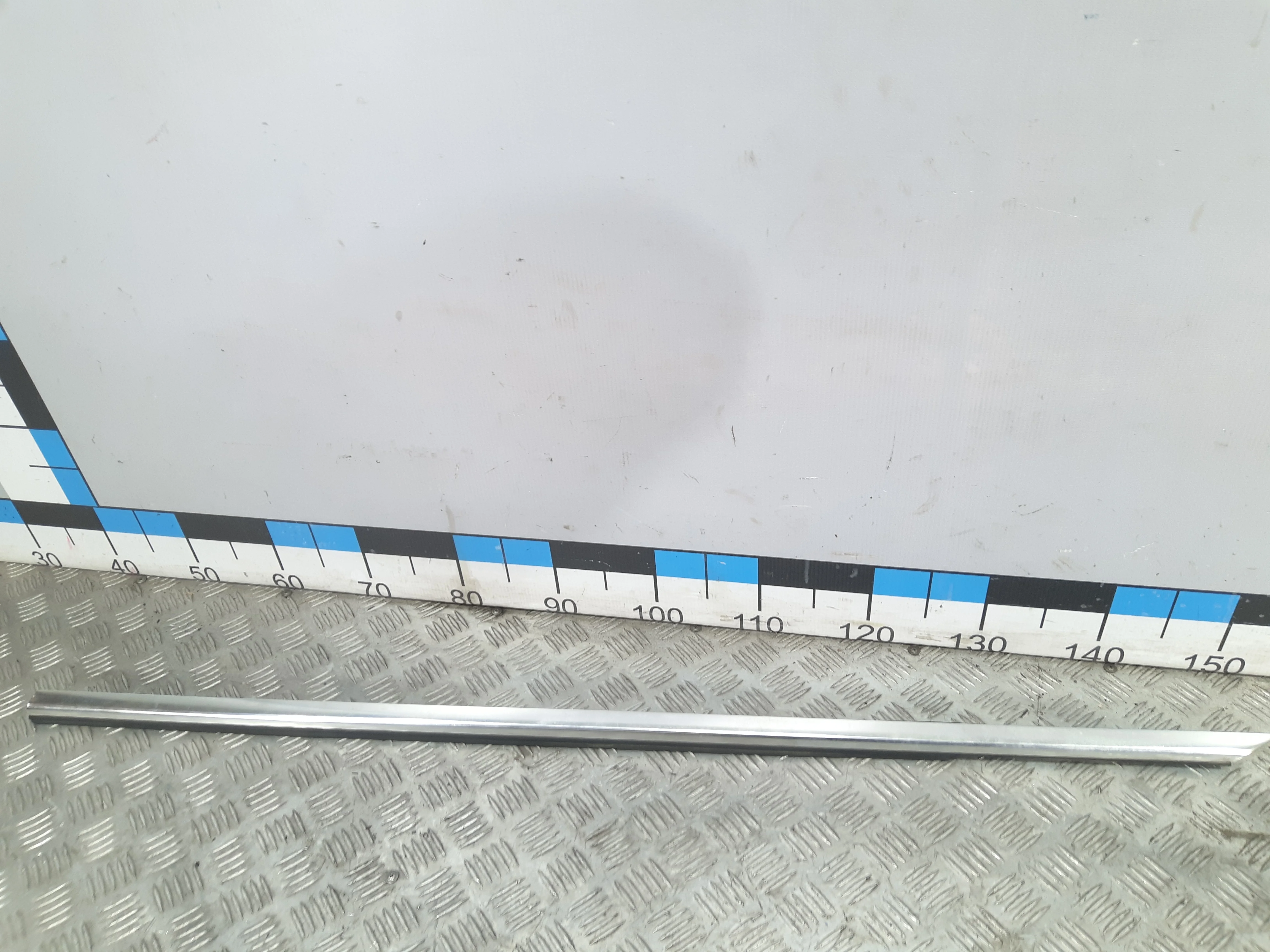 [Б/У] Накладка стекла переднего левого наруж/хром Mercedes Benz W218 CLS 2011> [Код: 00314009 ]