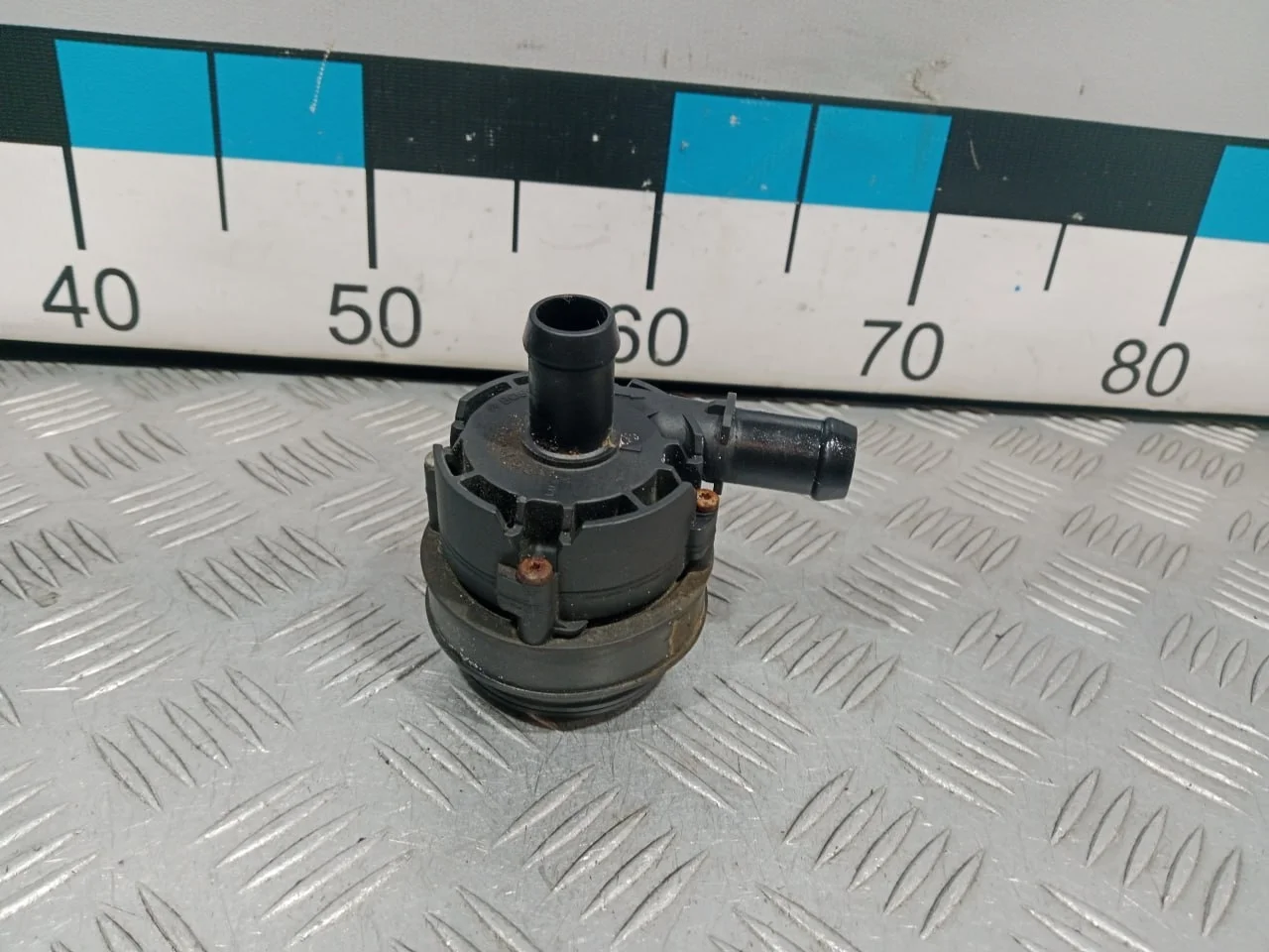 [Б/У] Насос (помпа) Mercedes W246 C117 W176 X156 [Код: 00636911 ]