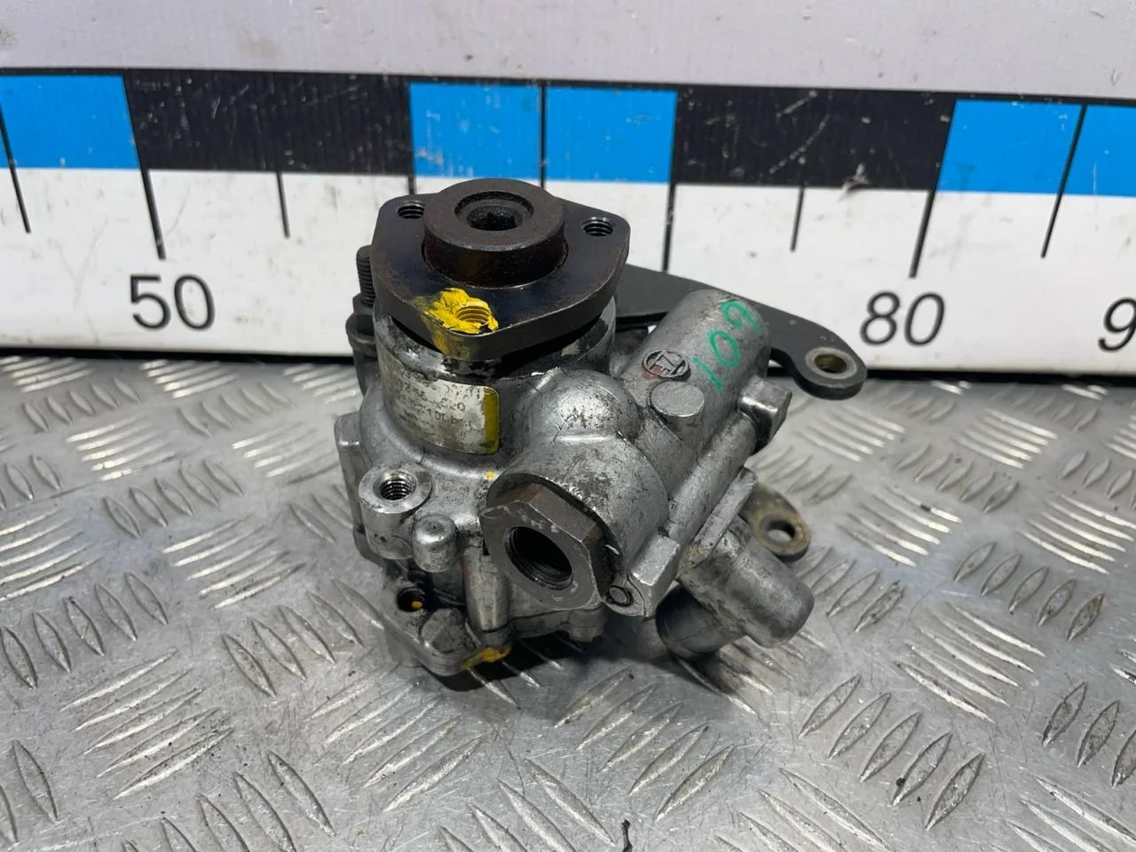 [Б/У] Насос гидроусилителя MB ML W163 1997-2005 [Код: 00299381 ]