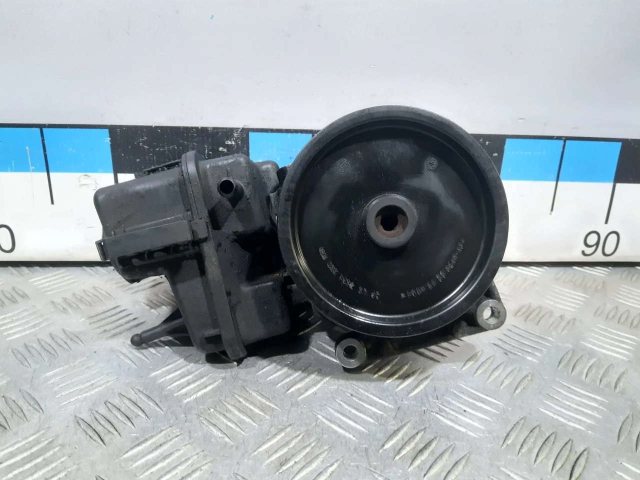 [Б/У] Насос гур ом651 [Код: 00520520 ]