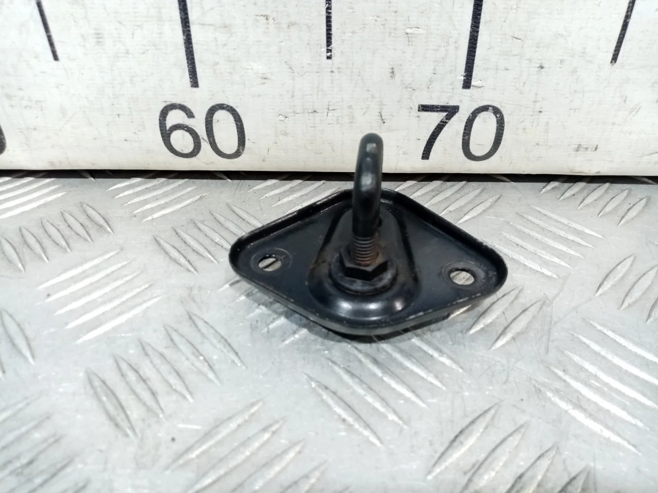 [Б/У] Ответная часть замка капота [Код: 00586114 ]